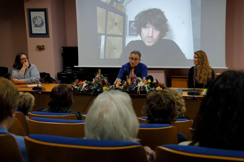 José Fernando Vázquez expresa su opinión sobre la fotografía de María Manzanera