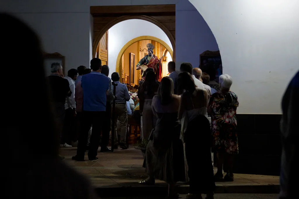 Las imágenes regresan a la iglesia hasta la siguiente procesión